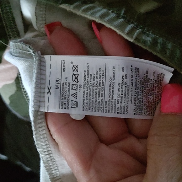 NWT old navy camo leggings - Picture 3 of 4